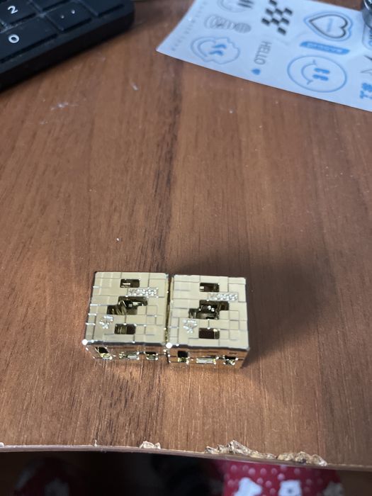 Продам фігурку майнрафт «золотий блок» кіндер джой