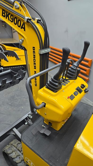 Minikoparka Nowa Berger Kraus BK900A z łyżką 38cm Euro5