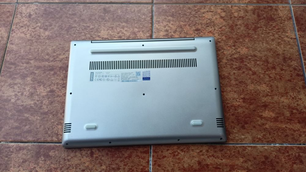 Laptop Lenovo i3 2.7ghz; 8gb ram; 224gb dysk; obejrzysz i kupisz