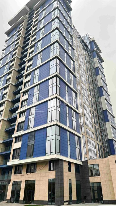 Продаж 2-к квартири в ЖК Edelweiss House + 2 паркінгу, Печерськ