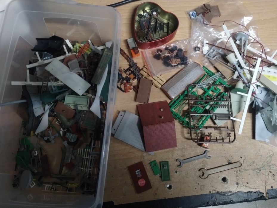 Złom modelarski mix drobnicy H0 1:87