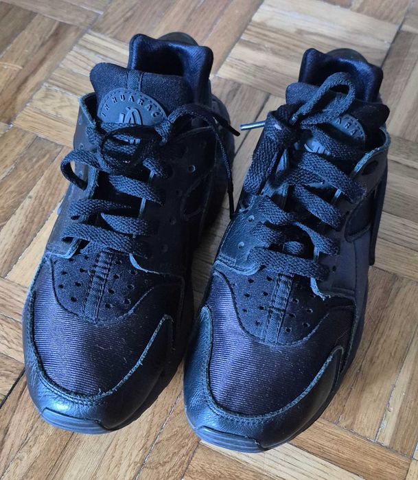 Na sprzedaż czarne buty nike 38