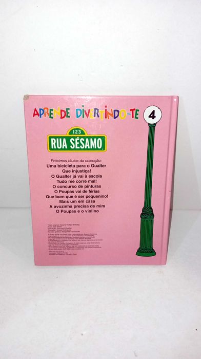 Um Aniversário Diferente - Livro da Rua Sésamo