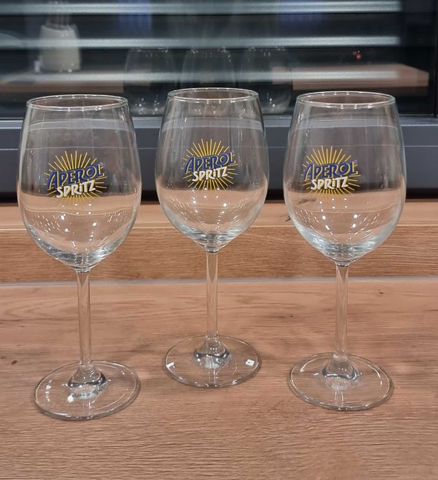 Copos de Gin Beefeater, Whisky Redbreast, Licor Beirão, Licoreiras