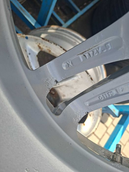 Диски Dezent 5/112 R17 7J ET40 .