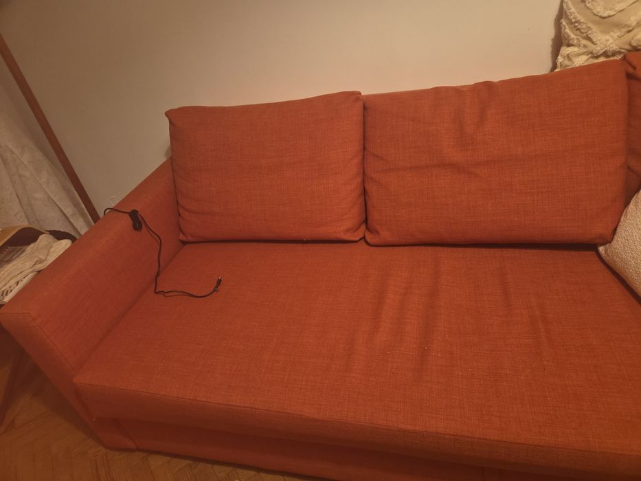 Sofá cama  ikea com pouco uso