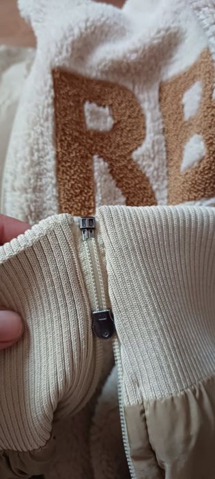 Куртка BURBERY.Хлопчача.Розмір S.