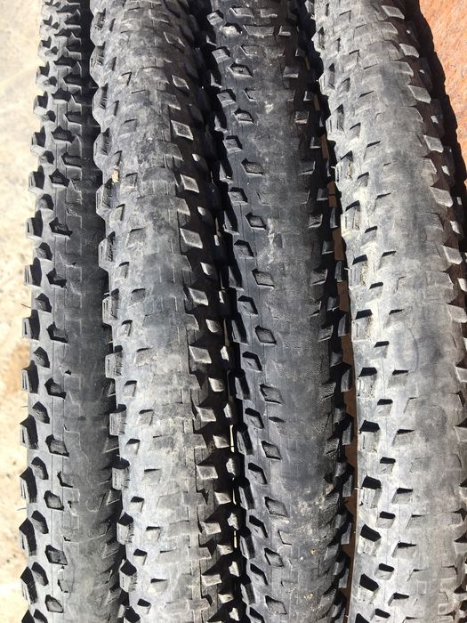 Шина велосипедна