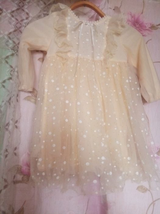 Речі на дівчинку