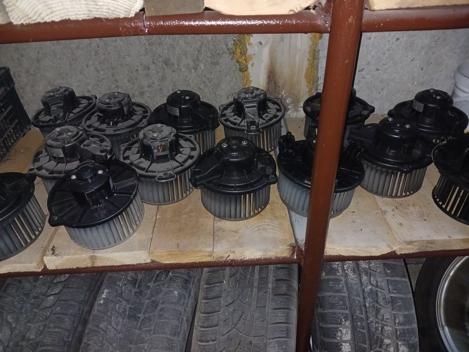 Моторчик пічки тойта авенсіс т 25 03-08