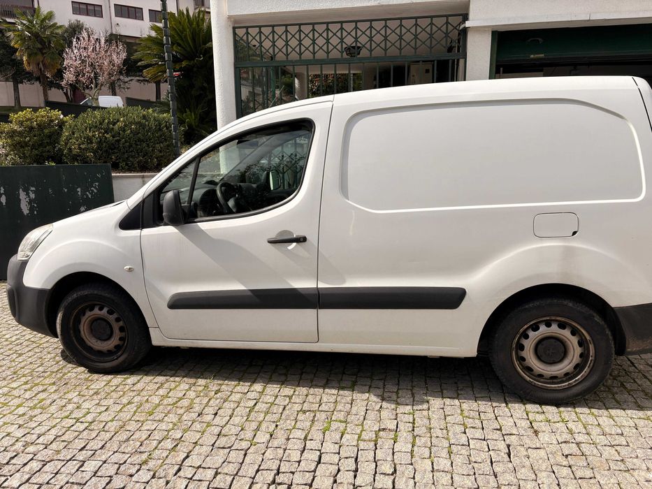 Peugeot Partner 1.6 BlueHDi 90 CV Automática Robotizada | 2016 | 179.000 km | 3 Lugares