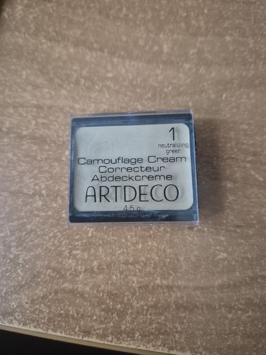 Korektor Artdeco kamuflarz nr 1 neurlalizing greer