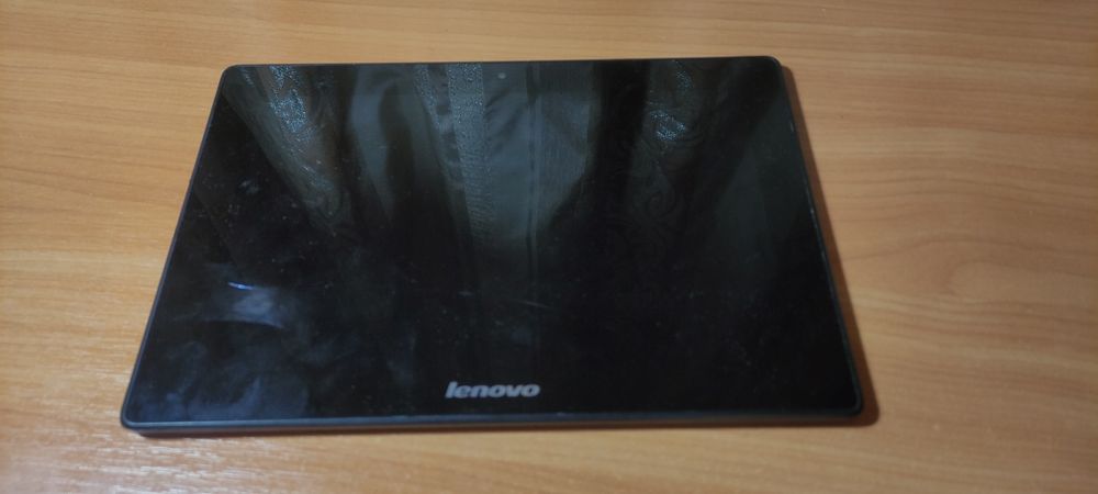 Продам планшет на запчастини