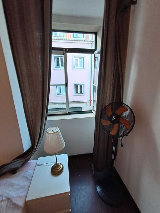 Quartos para CASAL. Tem terraços. Graça. CENTRO Lisboa.