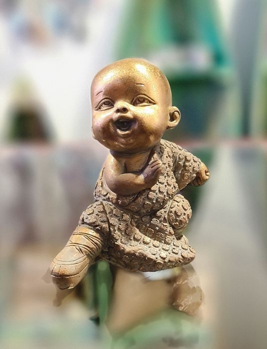 Figuras de monges bebés 9-10 cm