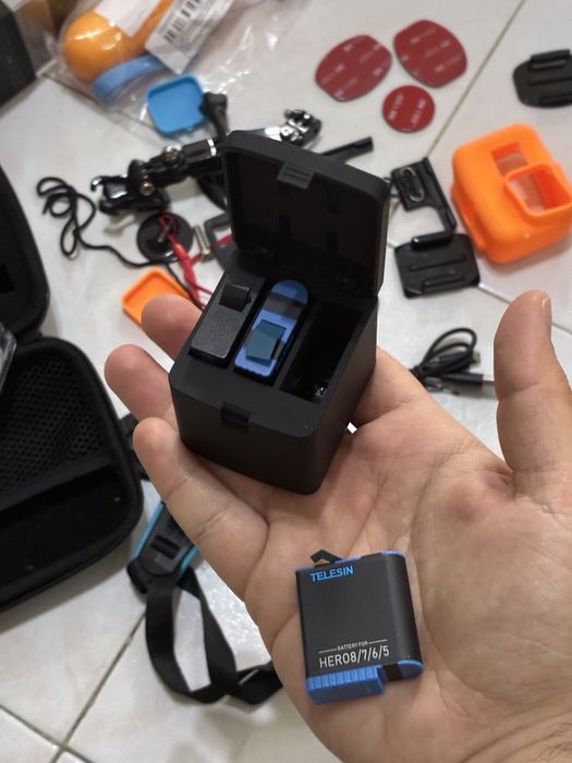 Gopro 7 black - com muitos acessorios