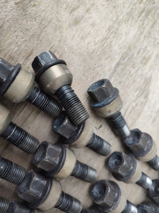 Porsche Macan Panamera Cayenne 911 Boxster Cayman Śruby Do Kół Alufelg