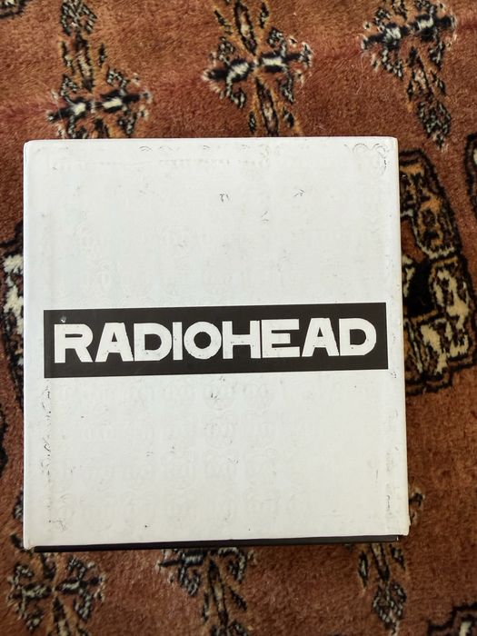 Radiohead Album Box Set, uma edição limitada de 2007 da Parlophone que contém 7 CDs.