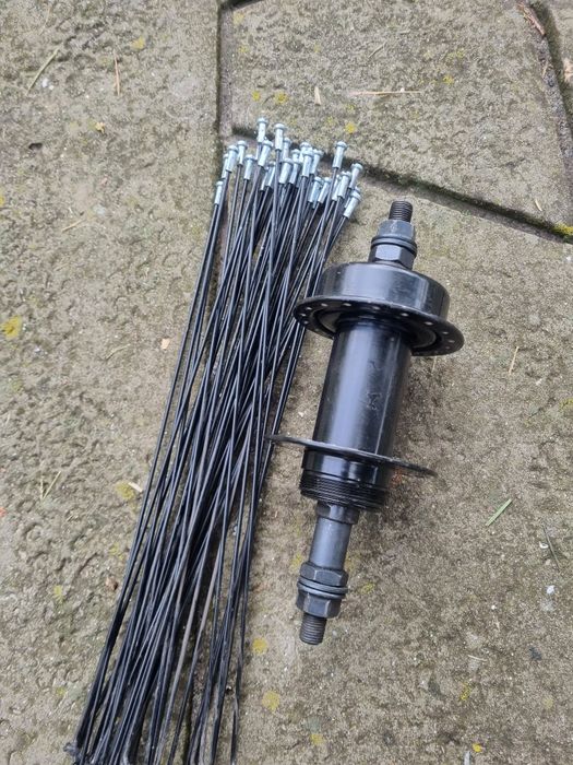 Втулка велосипедная задняя под трещотку, 36 спиц