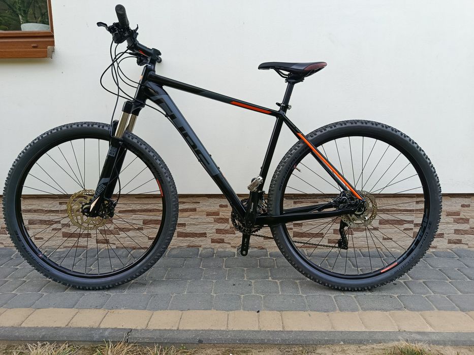 Cube Attention SL 29"