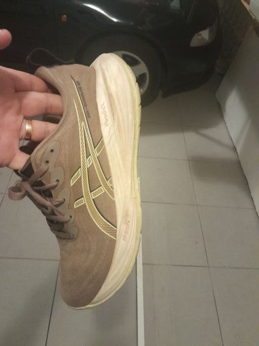 Asics cumulus 27
