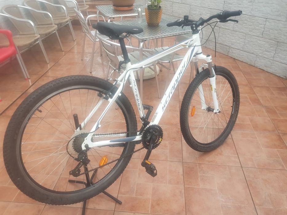 Bicicleta de adulto roda 27.5 impecável