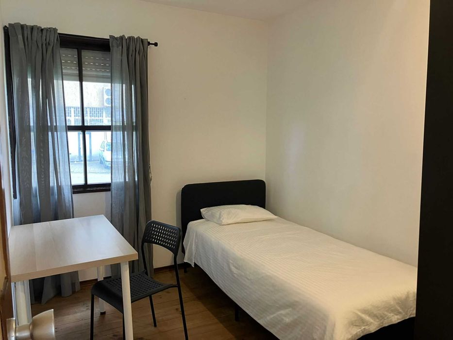 T2 mobilidao em Bonfim, Porto para alugar
