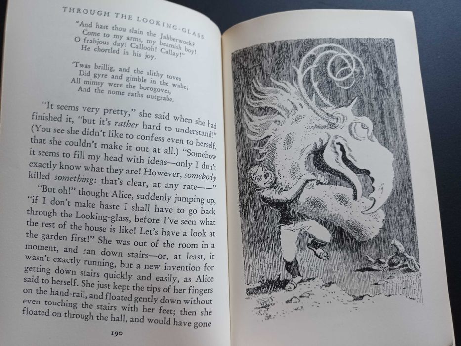 Alice's Adventures in Wonderland and Through the Looking-Glass 1ª Ed.