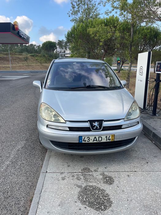 Carrinha Peugeot 807 2.2 HDI NAVTEQ - 7 lugares