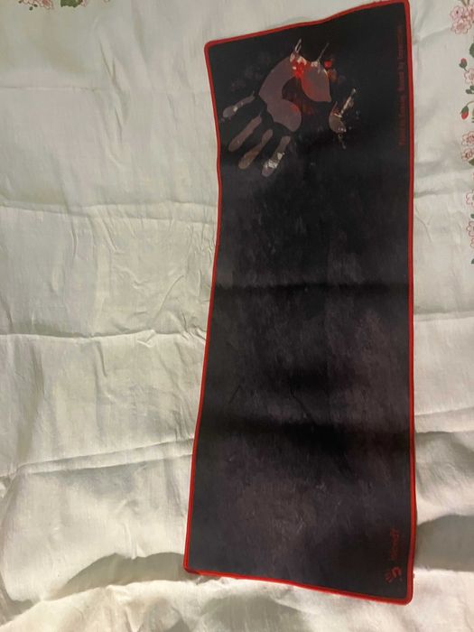 Килимок ігровий, для миші. 30*80 см. Стан нового.