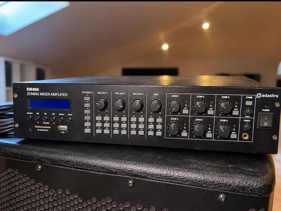 Conjunto de Som Profissional V SOUND + Amplificador RM406 Adastra
