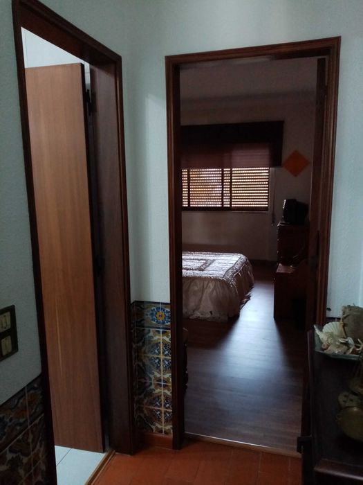 ALUGA-SE quarto só para UMA PESSOA