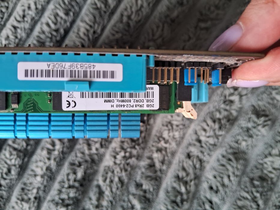 Материнська плата