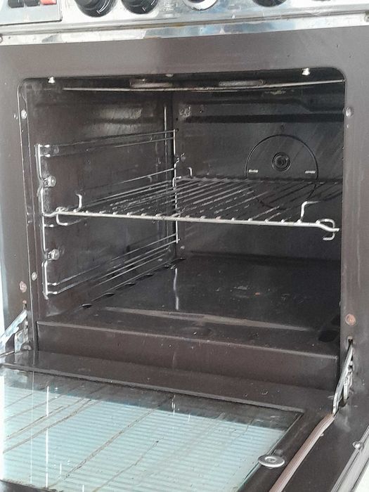 Fogão a gás marca tecnogas com forno e 4 bicos