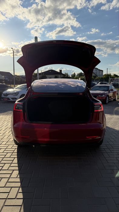 Tesla Тесла Model 3 Long Range 2018 р 75 кВт Запас ходу 400км.