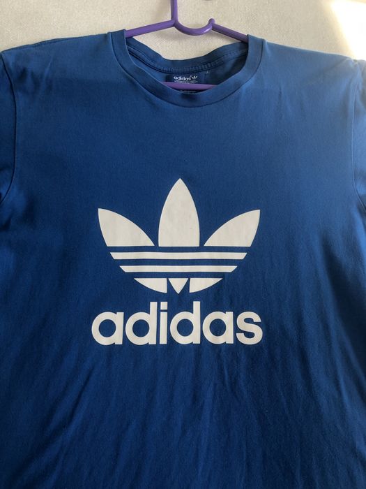 Niebieska koszulka Adidas