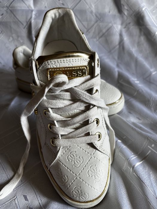 Guess оригінальні кеди, білі кеди, жіночі кеди.