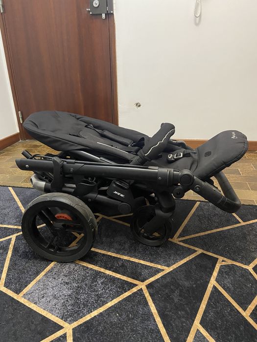 Carrinho de bebe e ovo jané430007380692193283