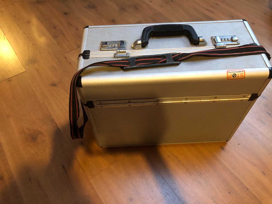 Sony Video Camera – Lightly Used + Blank Tapes64730023515650122