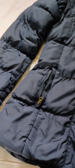 Casaco azul com capuz de senhora