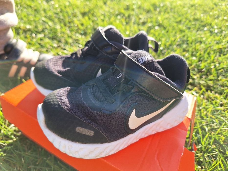 Оригінальні кросівки nike