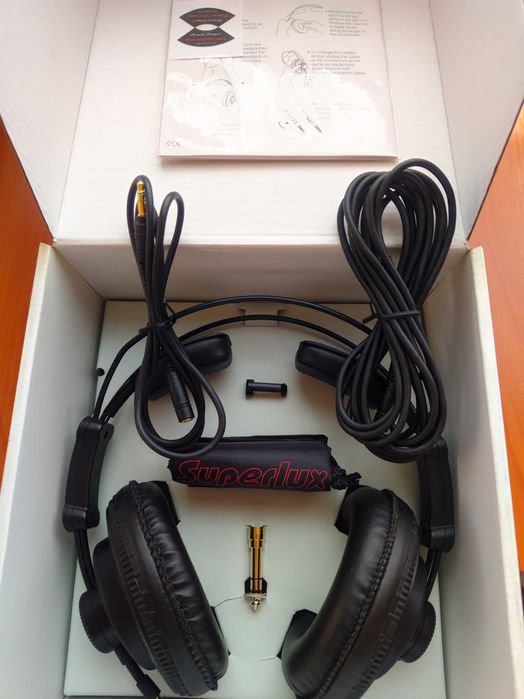 Професійні студійні навушники Superlux HD668B Black, стан нових.