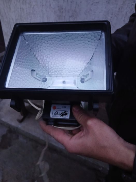 Продам прожектор