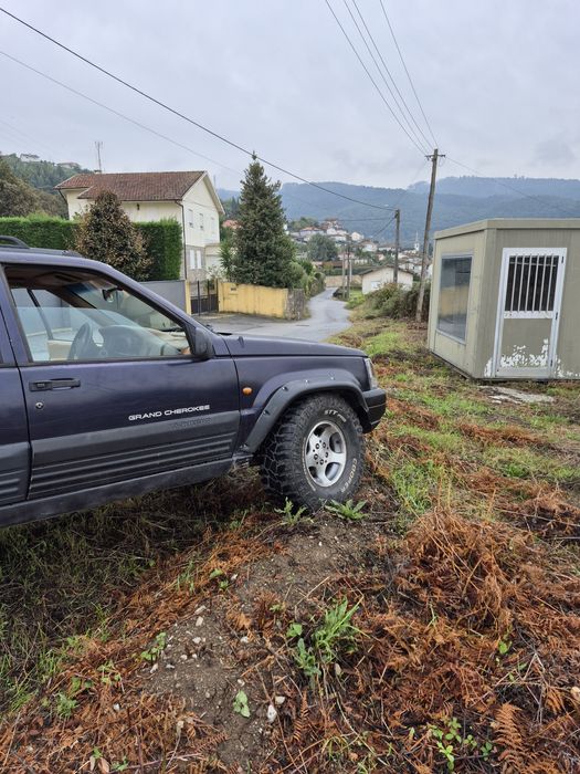 Jeep Cherokee ZG 4x4 de 1998 Imbatível no Off-Road! Ou troco por carr