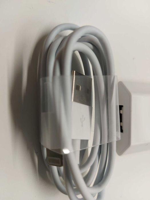 Carregador para iPhone novo