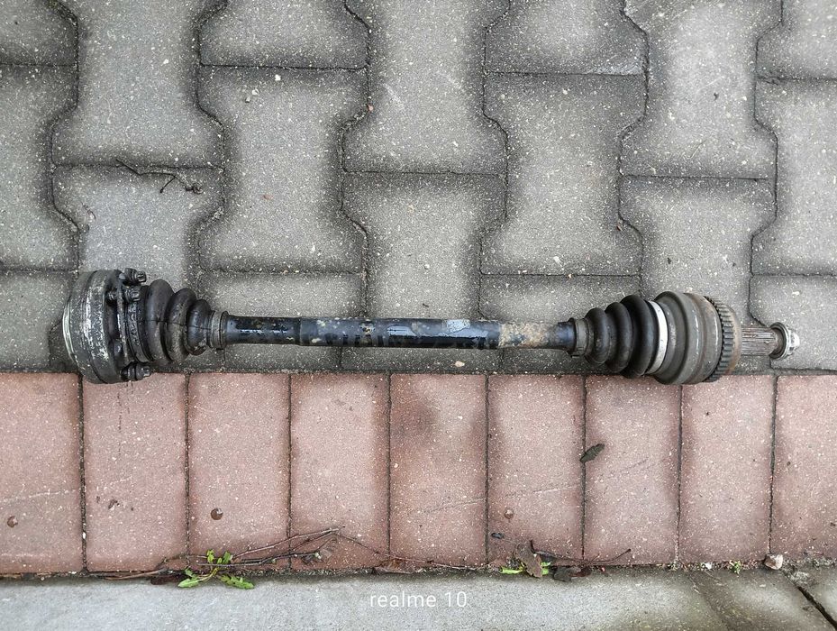 Półoś BMW E90 2.0 D