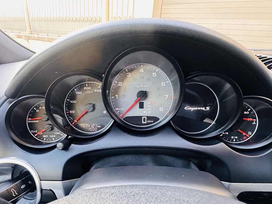 Porsche Cayenne S Hybrid