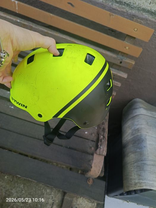 Betwin 55/59 cm kask