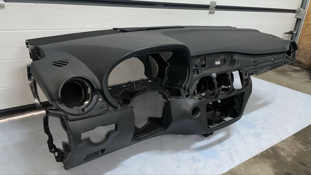 Торпедо панель Mercedes B-class