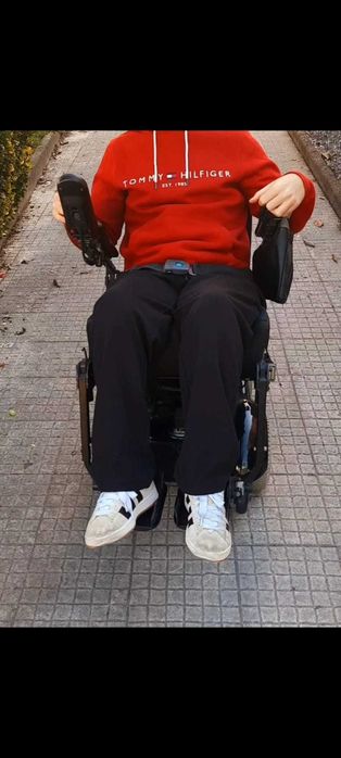 Cadeira de Rodas Elétrica